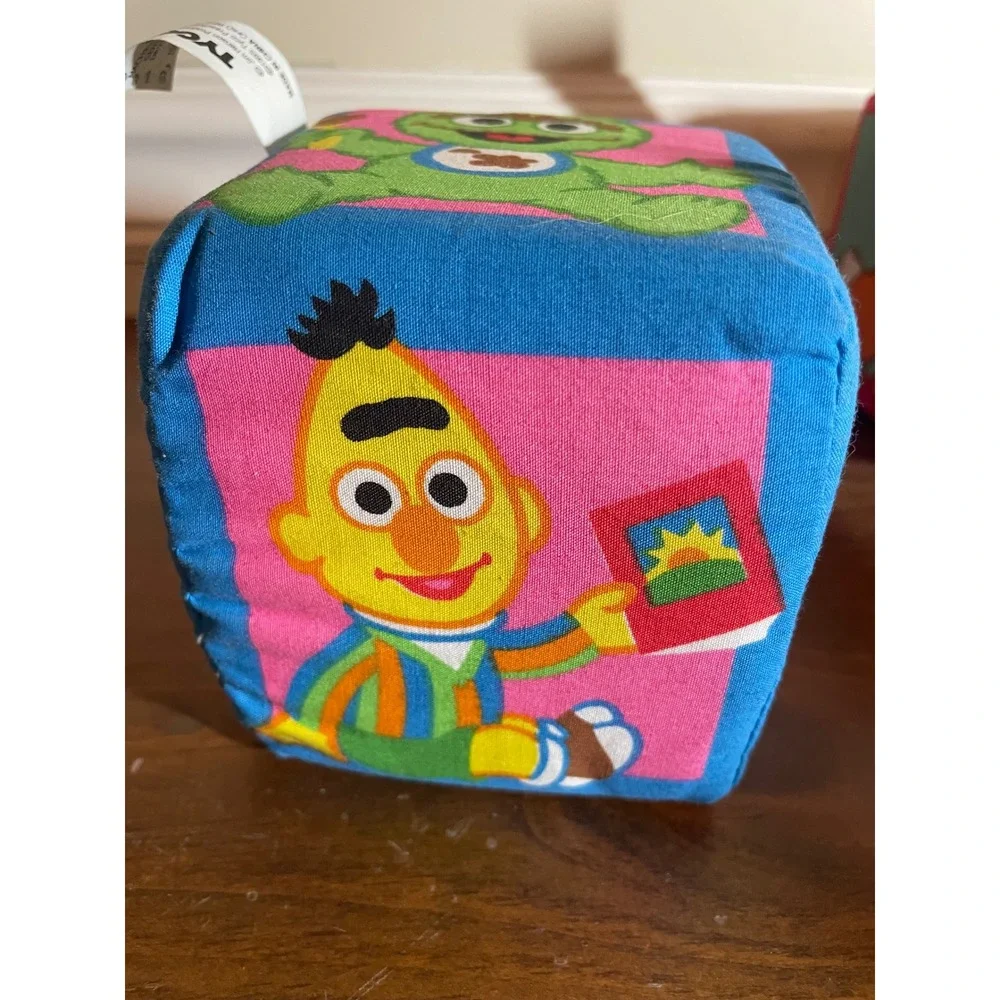 Vintage 1995 Tyco Sesame Street Soft Plush Blocks Oscar Bert Ernie Set of 2